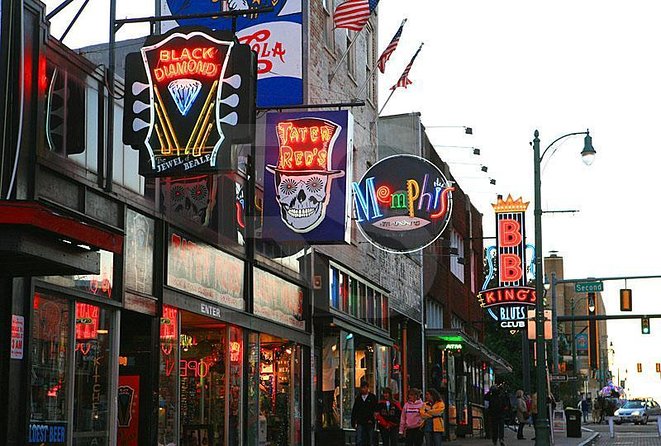 1.5-Hour Public Party Bike Ride in Downtown Memphis - Quick hits before you book