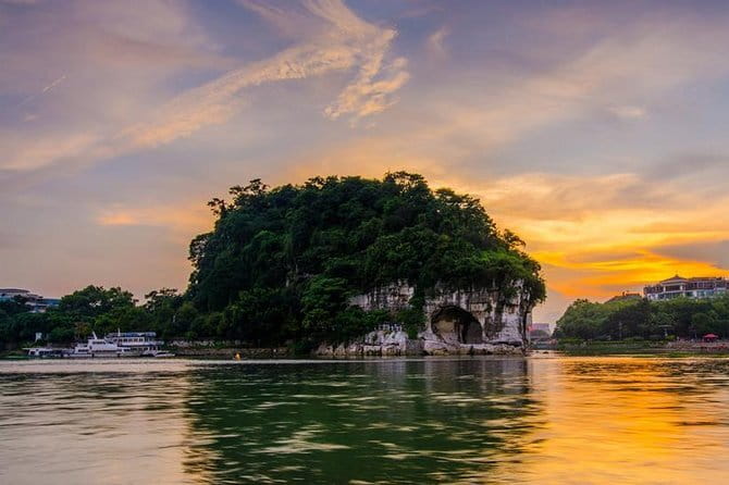 1-Day tour of Guilin-LiRiver cruise-Yangshuo Xianggong hill - Arrive in Yangshuo at 1:30 pm, Then a West Street Walk