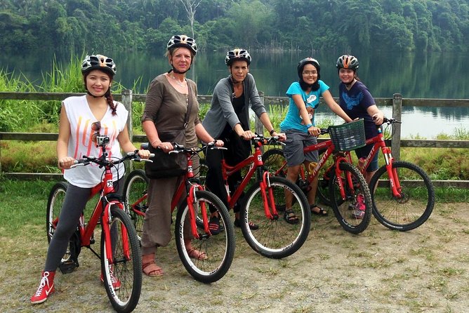 4 Hours Cycling in the Nature at Pulau Ubin Singapore - The 4-hour structure: orientation, guided pace, and stop-and-see breaks