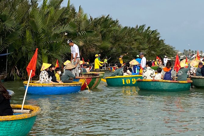 5-Hour Discovery Countryside by Cycling, Buffalo and Basket Boat - Fisherman home break: coconut jam, tea, and lunch with a family