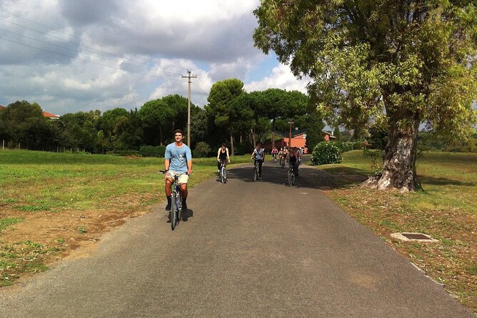 Appian Way Bike Rental Park Official Partner - Stop 1: Museo delle Mura and the left tower overview