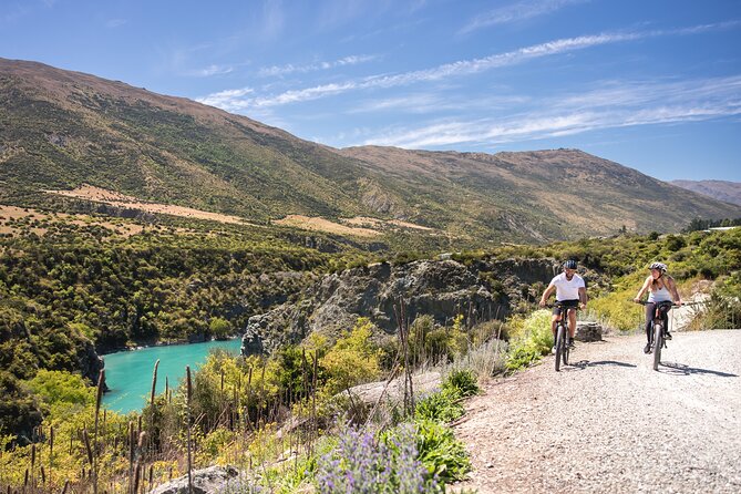 Arrowtown to Gibbston – Iconic Arrow River Bridges Bike Ride - The main ride: Arrow River Bridges Trail for around 2 hours