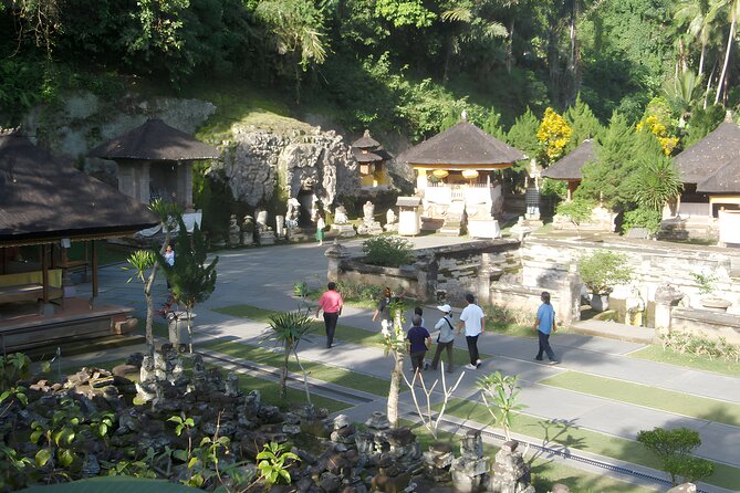 Bali Cycling and Ubud Waterfall Tour - Cycling Details That Matter: Safety, Pace, and Equipment