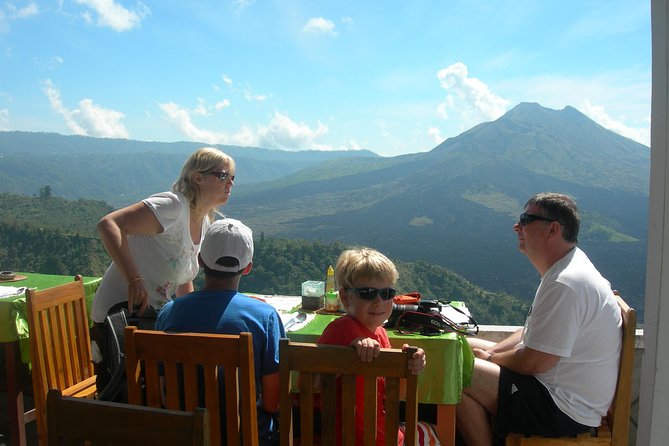 Bali Rocky cycling tour - Lunch and water: you won’t leave hungry or scrambling