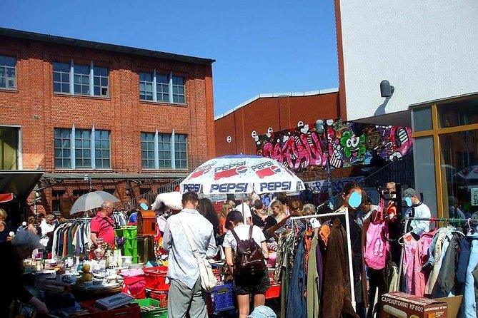 Bicycle tour through the "other" Hamburg (min.4) - Inner Alster, Kennedy Bridge, and City Panorama: Slow Down Without Stopping
