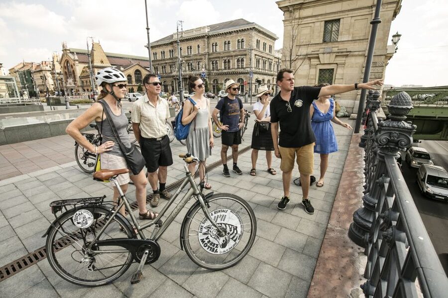 Budapest: Danube River Views Bike Ride - Andrassy Avenue and the Opera House Area: A Grand Start