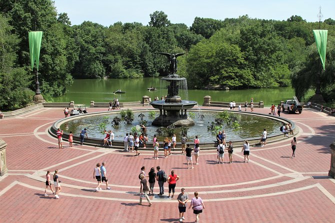Central Park New York City Bike Rental - Included gear and what you can request at the counter