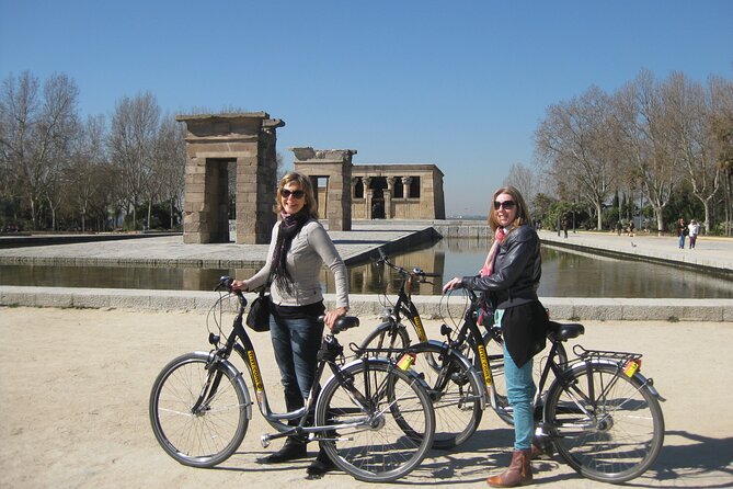 City Bike Rental with Phone Holder and Self Guided Tour - Using the phone holder so you don’t stop every five minutes