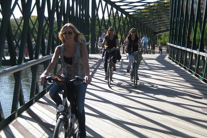 City Bike Rental with Phone Holder and Self Guided Tour - Service and support: what matters when you’re on your own