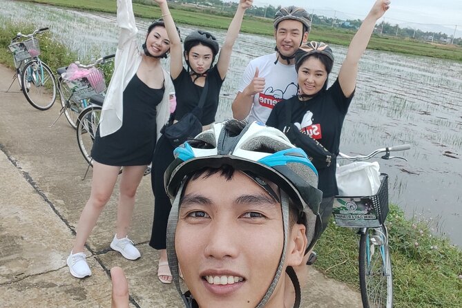 Countryside Bicycle To-Trà Quế village,Carpentryvillage,makingMat - The hands-on extras: lantern making, sleeping mats, and rice noodles