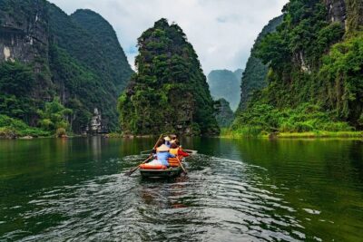 Discover Trang An Natural World Heritage, Bich Dong Pagoda, Cycling Day Tour - Bich Dong Pagoda: Buddhism Explained on the Hillside