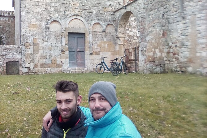 E-Bike rental in Tuscany - Casole d’Elsa and the 40 km Sweet Spot for Mixed Rider Groups