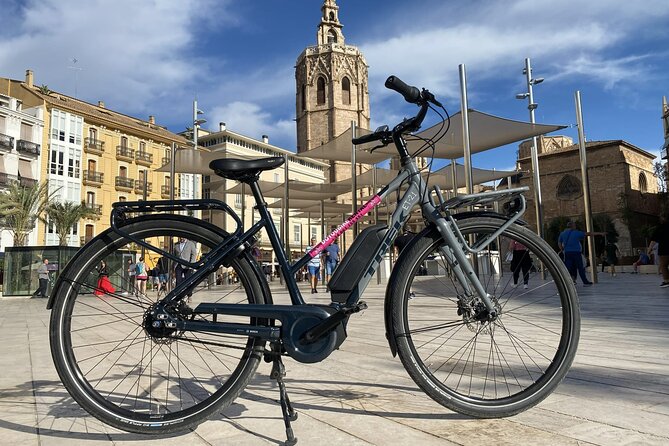 e-Bike Rental in Valencia - Picking up your bike: three stores and a smart first step