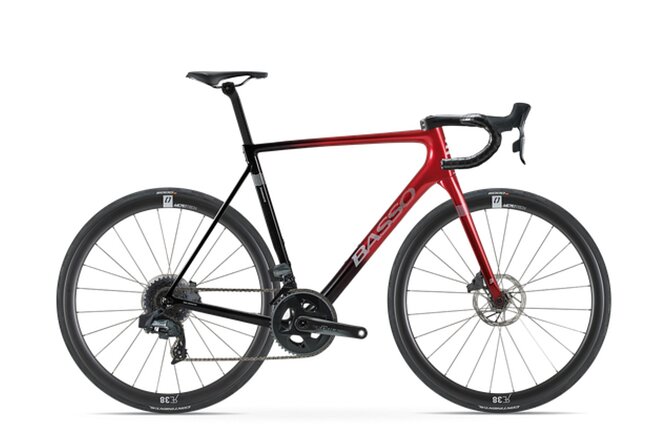 E-bike rental - Road bike - Mountain bike - What you get with the rental: helmet, repair kit, padlock, water