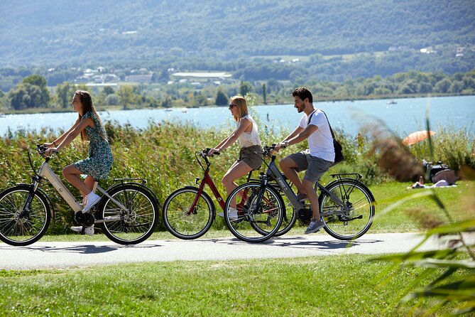 Electric bike rental in Montpellier - The ride plan: city sights, protected paths, and a nature-to-sea arc