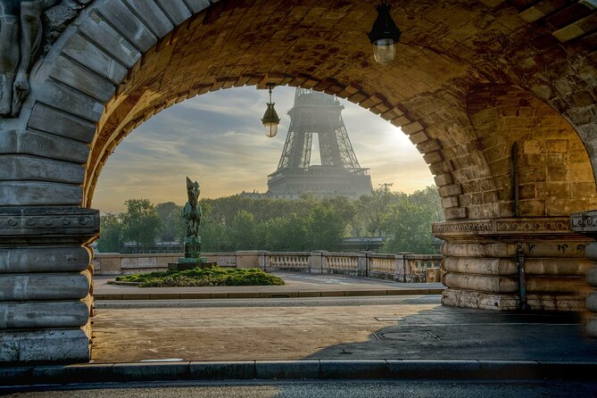 Electric bike rental in Paris - Practical Tips for Riding Smoothly Through Paris Streets