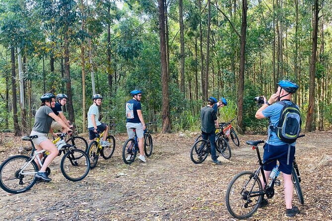 Ella Cycling Experience in Ella - First Pedal: Meeting at Ella Gap Hotel Car Park and Getting Set Up