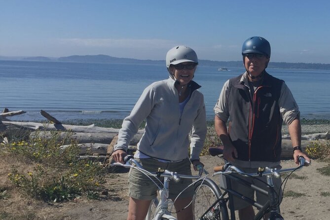 Emerald City Bicycle Tour - South Lake Union and the West Lake cycle trail: tech, signals, and water life