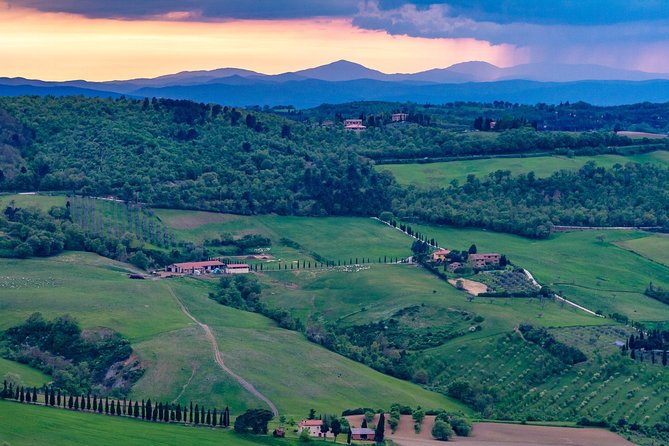 Enjoy a Wine Tasting after a cycling excursion in the magic of Tuscany - Meeting point and flow: easy start, return to the same place