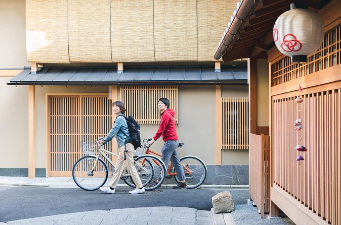 Explore Hidden Alleyway with a Local Expert (Afternoon Tour) - Meet at 2:00 pm and roll into Kyoto’s backstreets