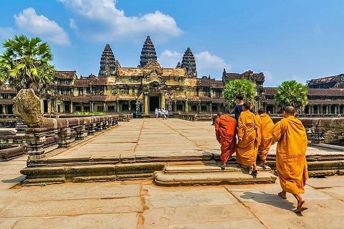 Full-Day Guided Bicycle Tour in Angkor Wat Temple - Pickup, bikes, and the rhythm of a small group day