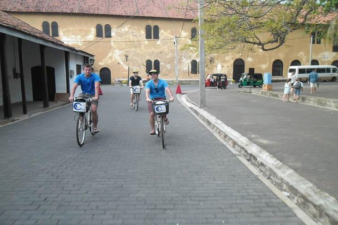 Galle Fort and City Cycling Tour - Choice of E-Bike or Manual - Stop-by-stop: clock tower, lighthouse views, and the fort’s European layers