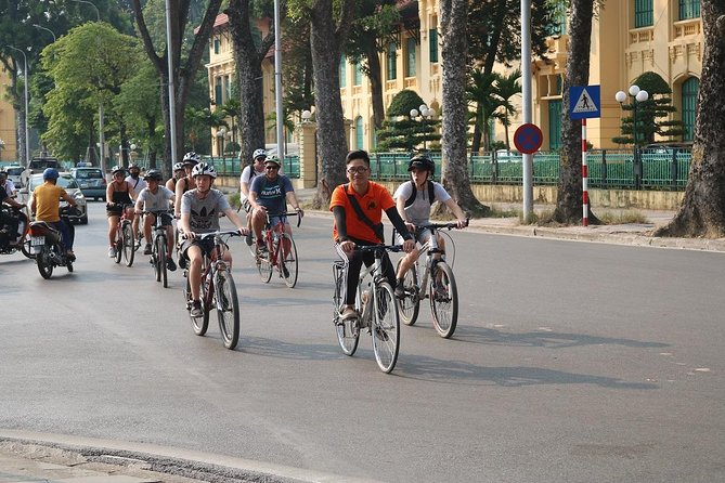 Half-Day Bicycle Tour Combine City & Countryside + Train Street - Old Quarter: getting your bearings on Hanoi streets