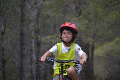 Half Day Cycling Tour from Salou - The first ride moment: Salou Downhill Bikes practice run and safety briefing