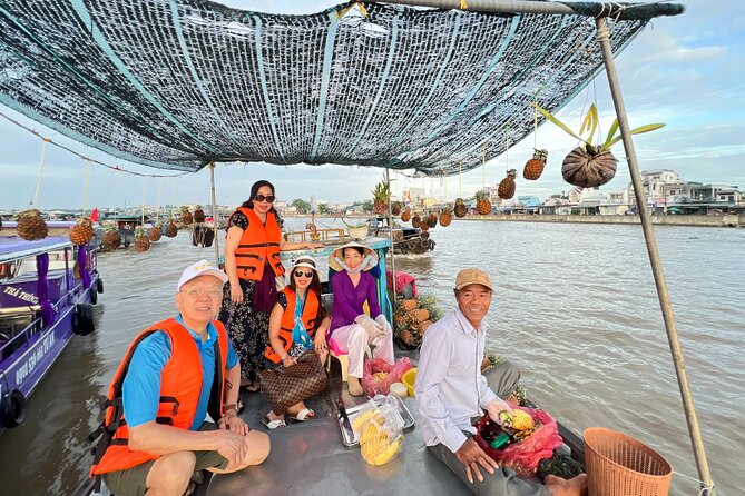 HCM: 2-Day Mekong Delta Floating Market with Cooking & Bike Ride - Day 2 at Cai Rang floating market: the real show happens early