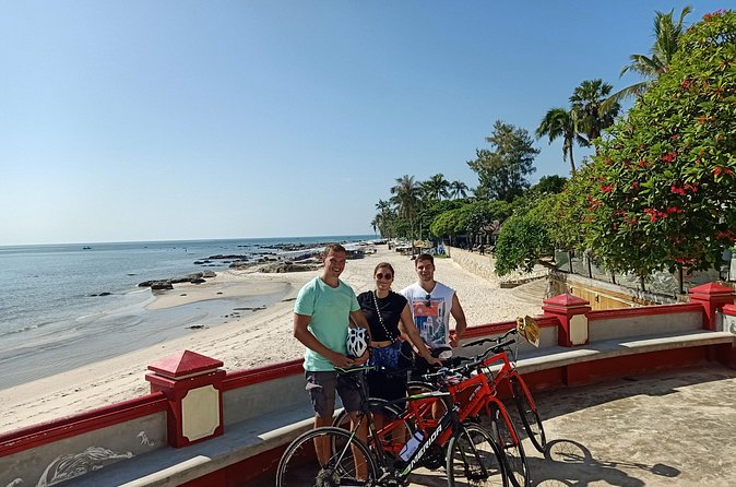 Historic Hua Hin Bicycle Tour - From Khao Takiap area to Historic Hua Hin streets