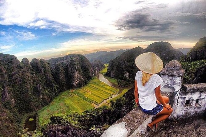 Hoa Lu - Tam Coc - Mua Cave 1 Day with Cycling, Hiking, Lunch - Lunch in Ninh Binh: local Vietnamese food, not a bland placeholder