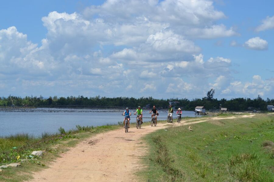 Hoi An Countryside Bicycle Tour : 25 Km Real Vietnam - Crossing ferries and the floating bridge when available