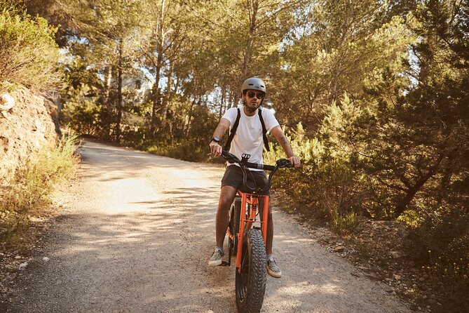 Ibiza cruise terminal E-bike delivery - Rental Adventure - Bosch Motor + Komoot App Self-Guiding: Riding With Confidence