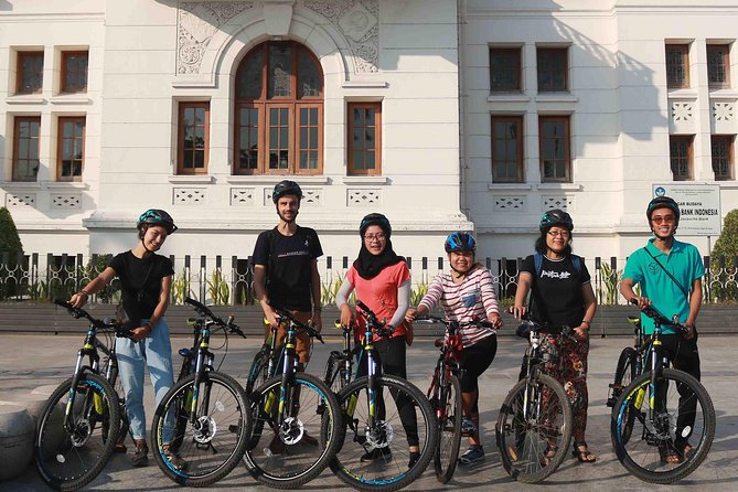 Kotagede Royal Route - Cycling Tour - Meeting point and first minutes: get your bearings fast