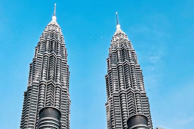 Kuala Lumpur Sunset Evening Cycling Tour - Jalan Salleh: Traditional Malay Stilt Houses and a British-Era Settlement