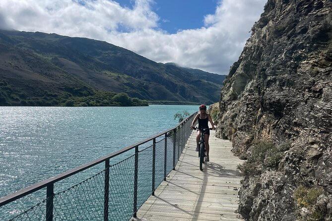 Lake Dunstan Cycleway Bike Rental And Return Shuttle - Hugo Suspension Bridge and the rockface engineering: the “slow down here” moments