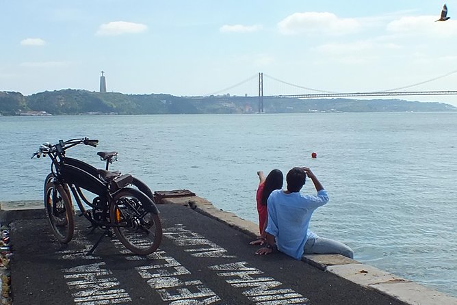 Lisbon Regular or Electric Bike Rental - Picking Up Your Lisbon E-Bike: Fast Setup and Real Safety Gear