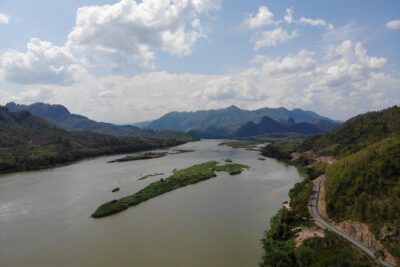 Luang Prabang Mountain Bike Cycling Tour - Getting to the start: Nam Ou Bridge and the morning rhythm