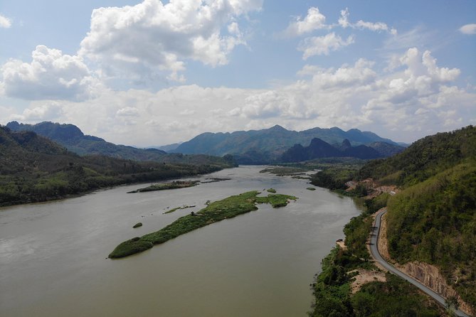 Luang Prabang Mountain Bike Cycling Tour - Getting to the start: Nam Ou Bridge and the morning rhythm