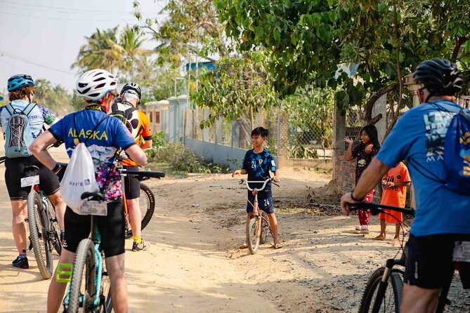 Mekong Delta 4 Days Cycling Trip-Off the Beaten Track - From Ho Chi Minh City to My Tho: The 7:30 Start That Keeps You Ahead