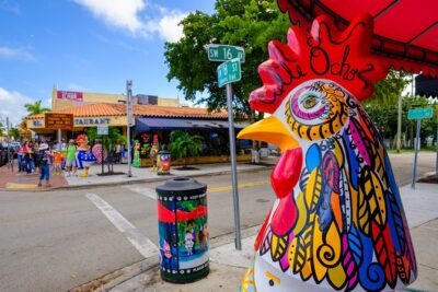Miami City and Boat Tour Little Havana Included Plus FREE Bike Rental in SoBe - Ocean Drive and Lincoln Road: short stops that set the scene