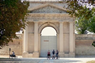 Milan: Bicycle Tour Live Tourist Guide 3 hours and half - Castello Sforzesco and Sant’Ambrogio: two Milan anchors in one stretch
