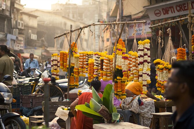 Mumbai Bicycle Tour - Mumbadevi Temple to Marine Drive: Garlands, Sea Air, and Quiet Views