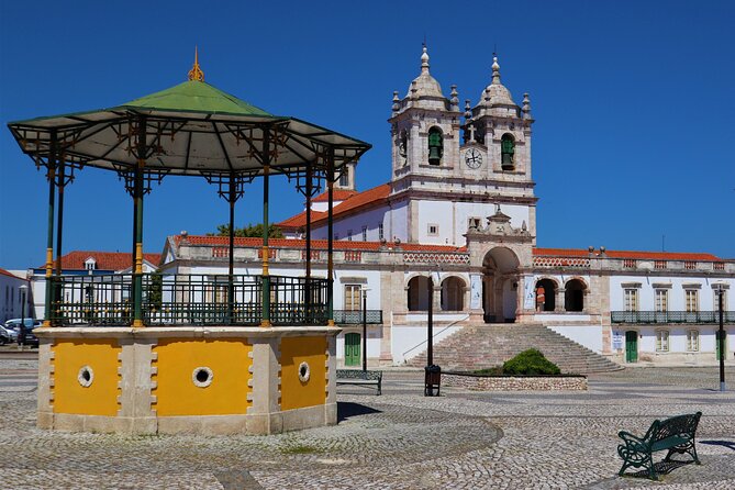 Nazaré E-Bike Rental 4h - Riding the north route: Estrada Atlântica and Nazare north beach