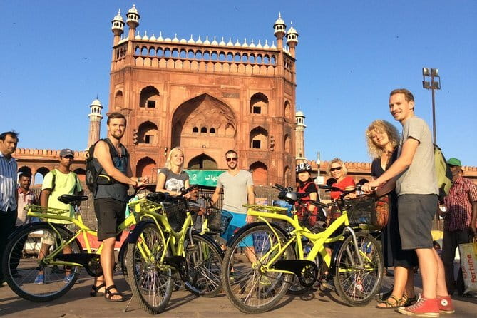 New Delhi Bicycle Tour - Breakfast and Tea: Puri Sabji, Samosa, and a Proper Morning Reset