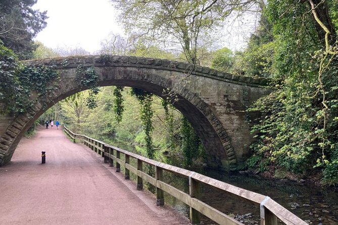 Newcastle Cycling Tour - Quayside Riding: Bridges, the River Tyne, and Iconic Buildings