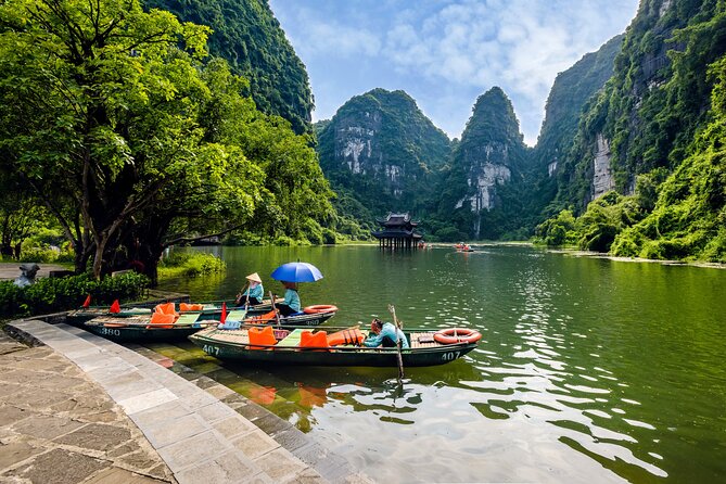 Ninh Binh Day Trip: Hoa Lu-Trang An/Tam Coc-Mua Cave-Cycling-Boat - Mua Cave and the 500 steps: the viewpoint climb that tests your timing