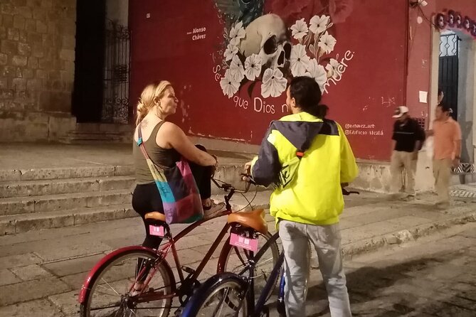 Oaxaca City Bicycle Tour Explore Iconic Barrios - Zócalo and the Cathedral of Oaxaca: the city’s anchor stop