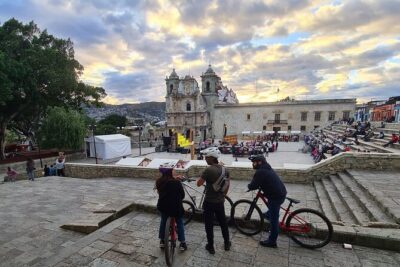 Oaxaca city bike ride - History & traditions - Meeting point and what the start feels like
