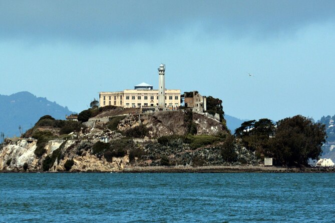 Official Alcatraz Tour and Golden Gate Bridge Bike Ride - Alcatraz Island: Prison Cells and a 45-Minute Audio Tour